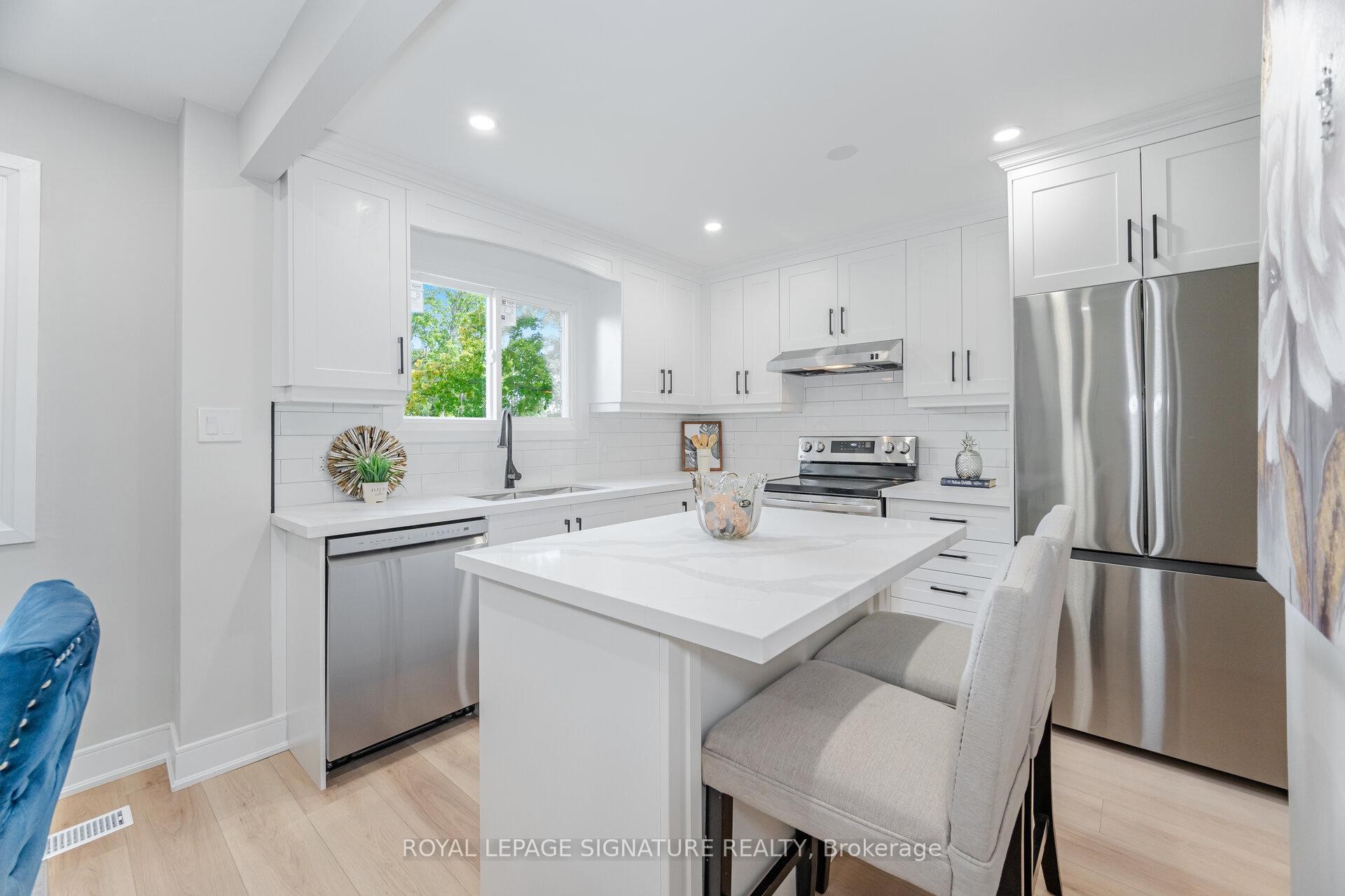 









3175


Kirwin

Avenue, 64,
Mississauga,




ON
L5A 3M4

