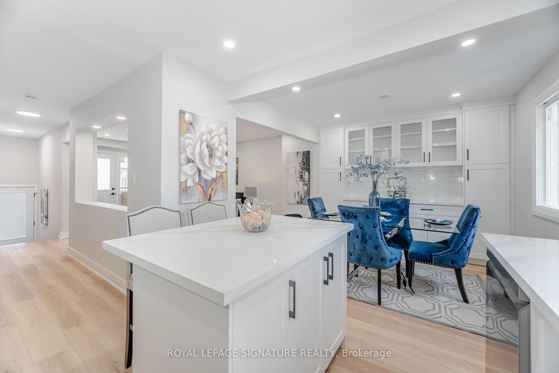 









3175


Kirwin

Avenue, 64,
Mississauga,




ON
L5A 3M4

