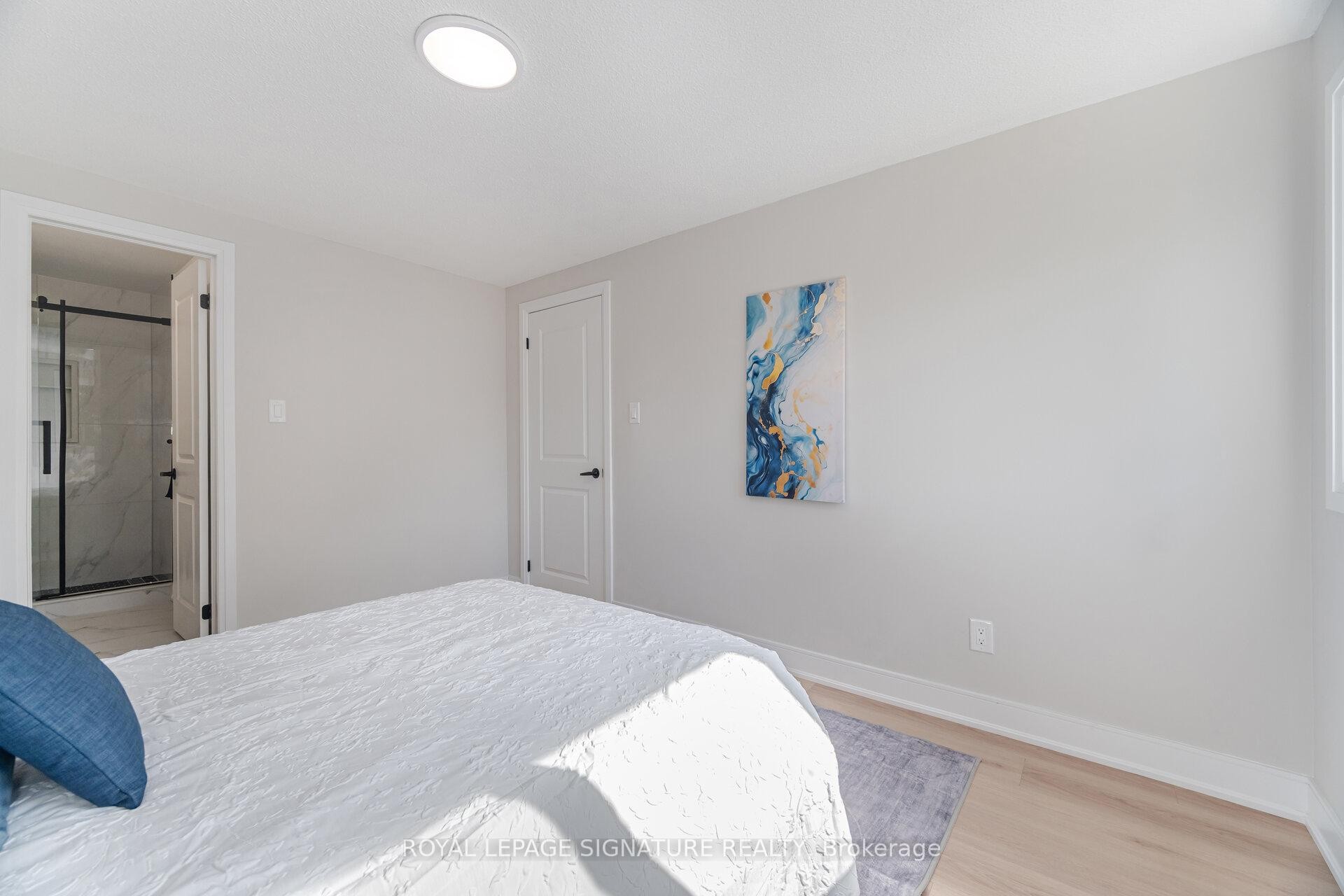 









3175


Kirwin

Avenue, 64,
Mississauga,




ON
L5A 3M4

