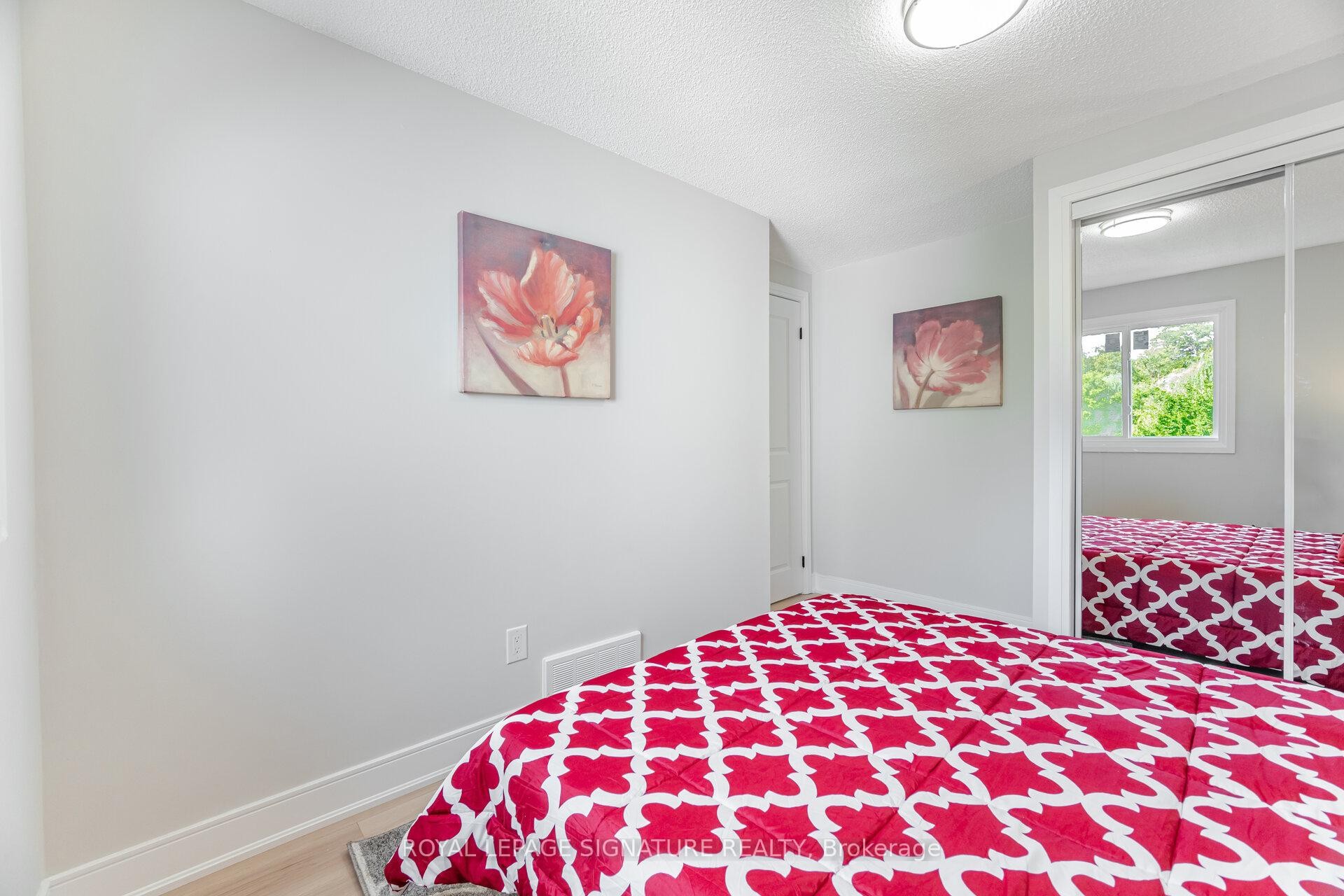 









3175


Kirwin

Avenue, 64,
Mississauga,




ON
L5A 3M4

