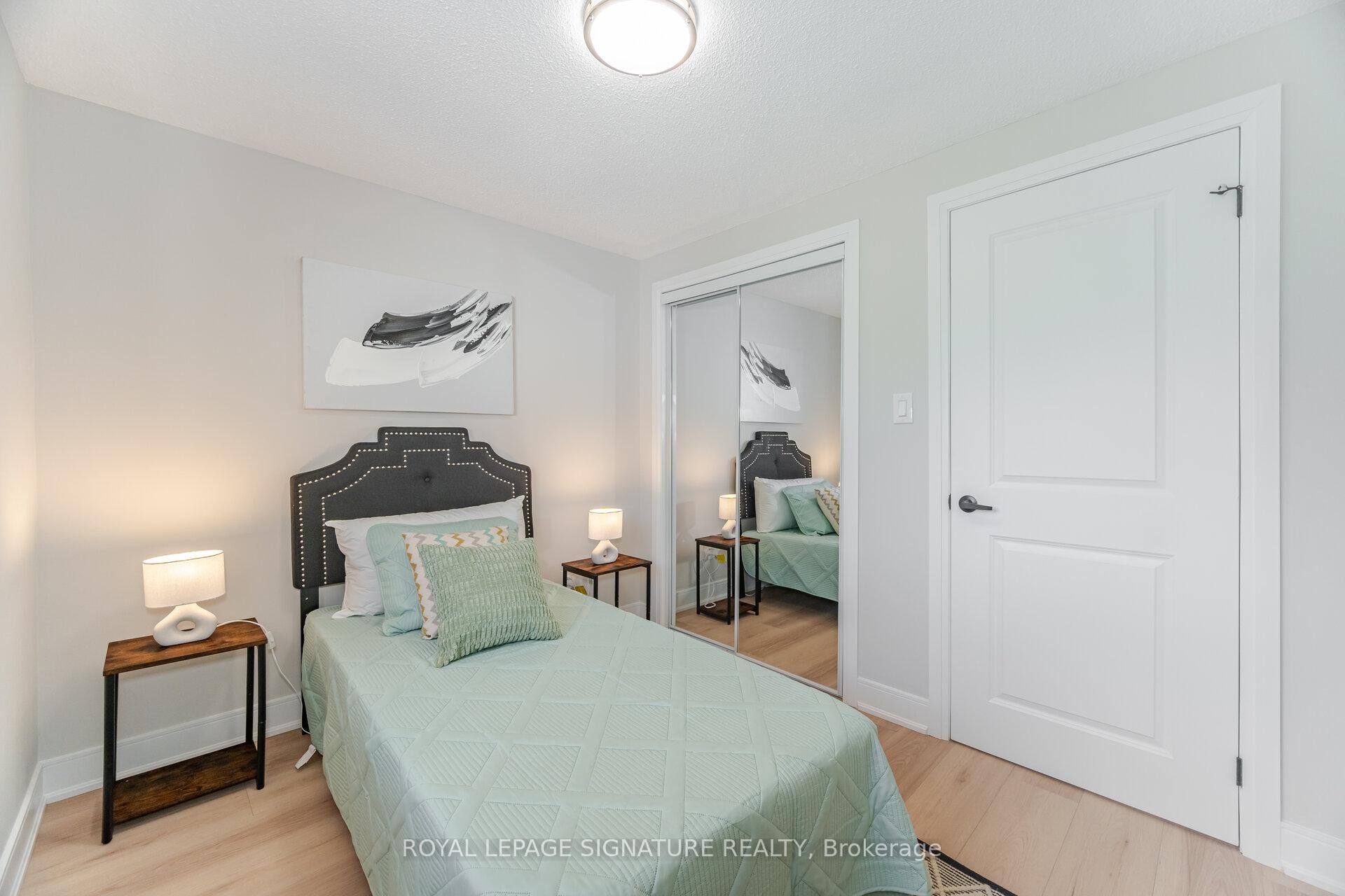 









3175


Kirwin

Avenue, 64,
Mississauga,




ON
L5A 3M4

