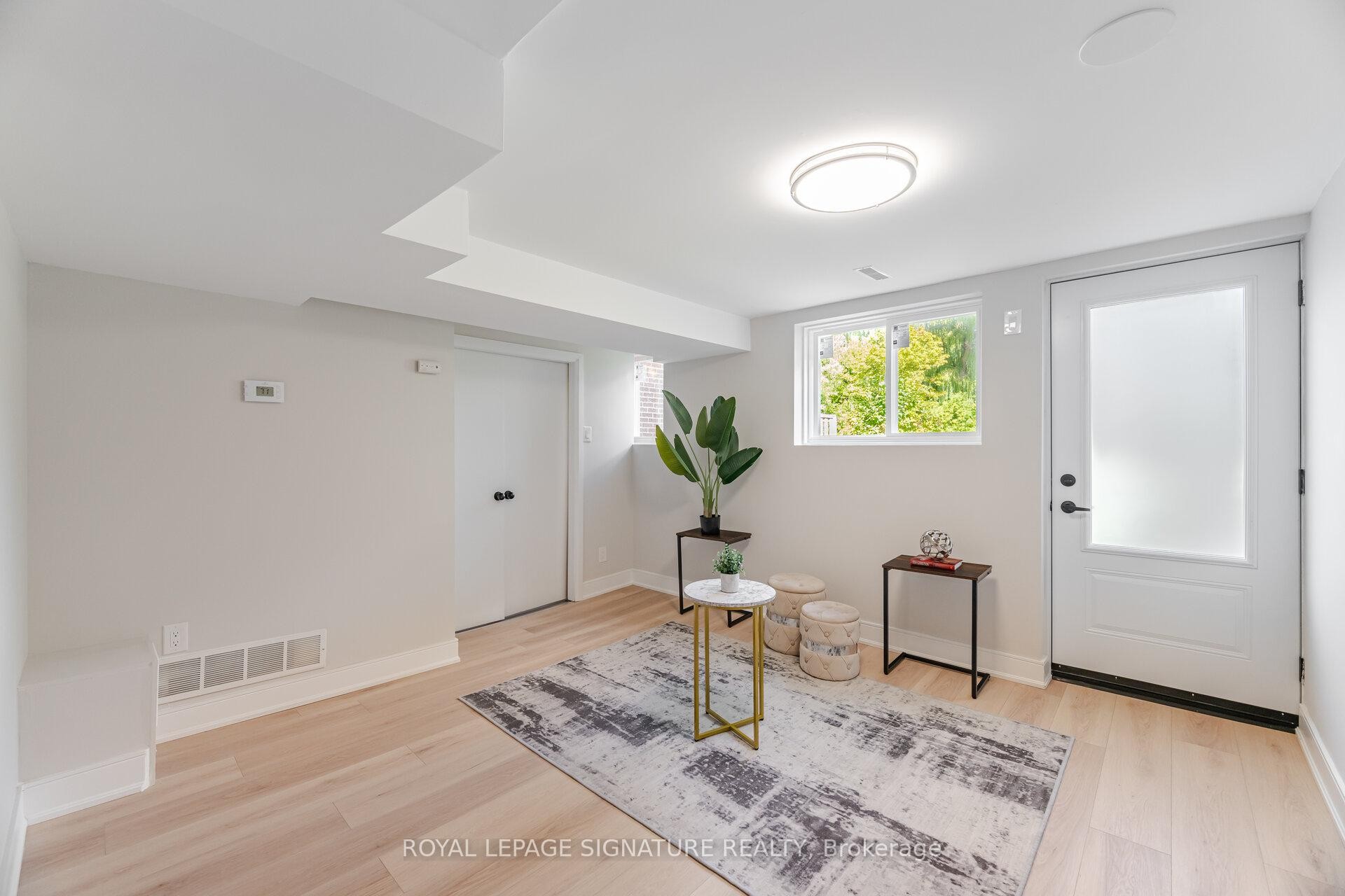 









3175


Kirwin

Avenue, 64,
Mississauga,




ON
L5A 3M4

