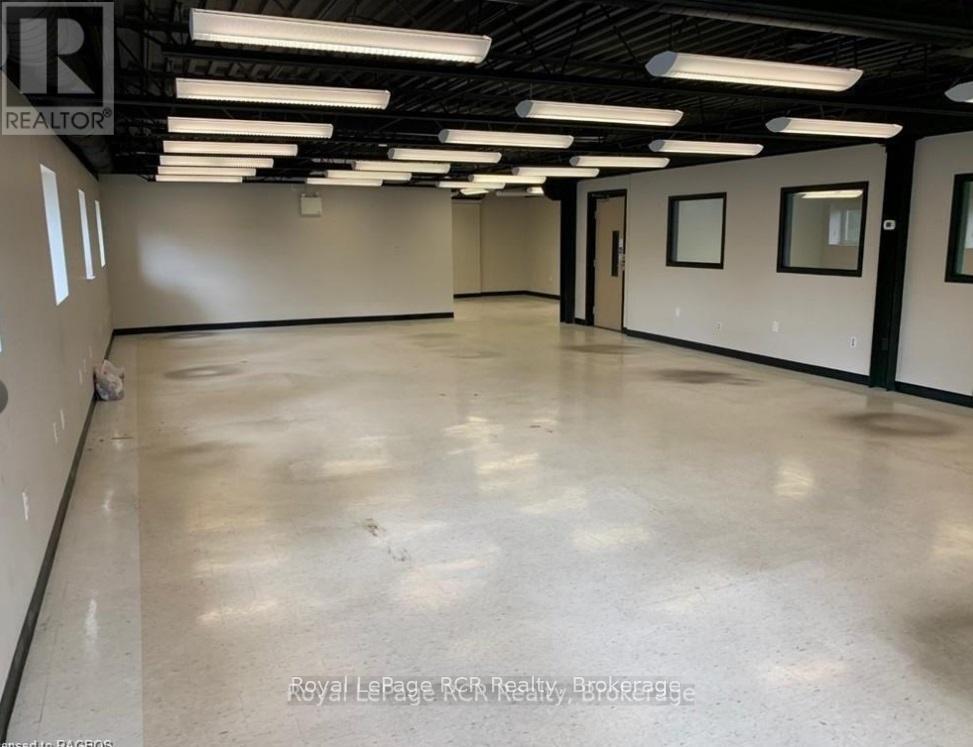 












1010 9TH AVENUE W

,
Georgian Bluffs,




Ontario
N4K2G0

