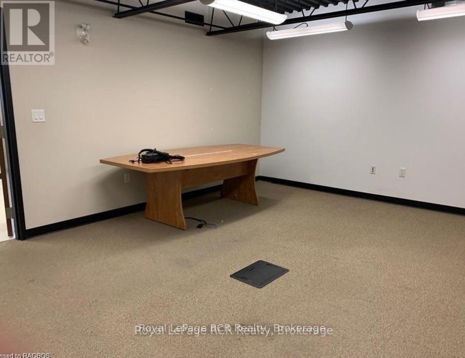 












1010 9TH AVENUE W

,
Georgian Bluffs,




Ontario
N4K2G0

