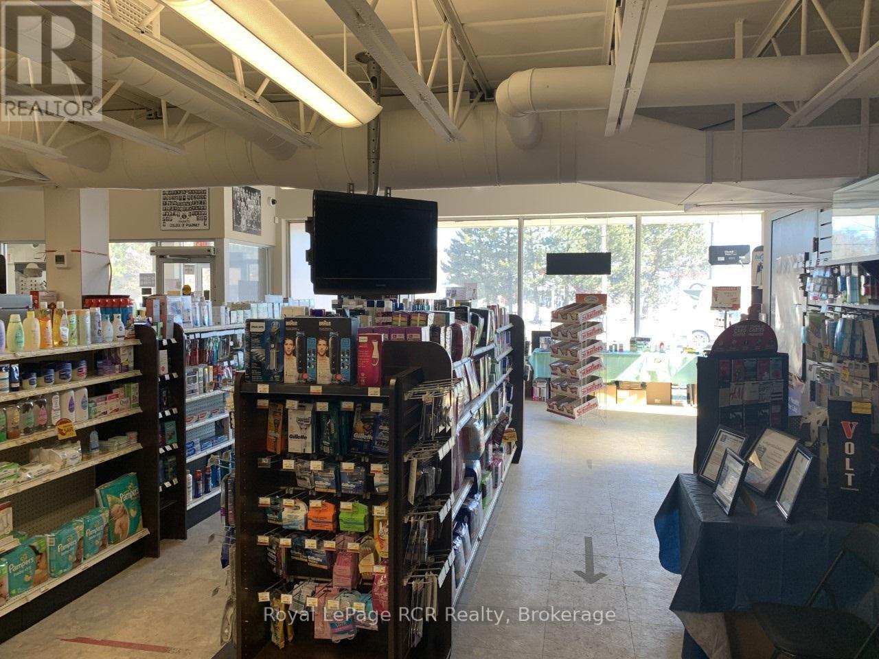 












1010 9TH AVENUE W

,
Georgian Bluffs,




Ontario
N4K2G0

