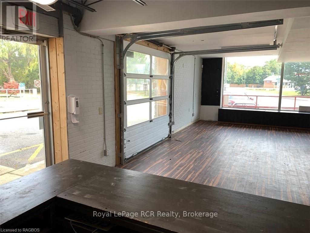 












1010 9TH AVENUE W

,
Georgian Bluffs,




Ontario
N4K2G0

