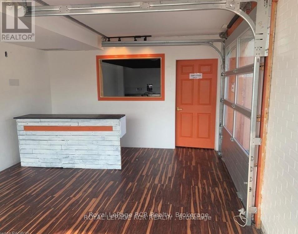 












1010 9TH AVENUE W

,
Georgian Bluffs,




Ontario
N4K2G0

