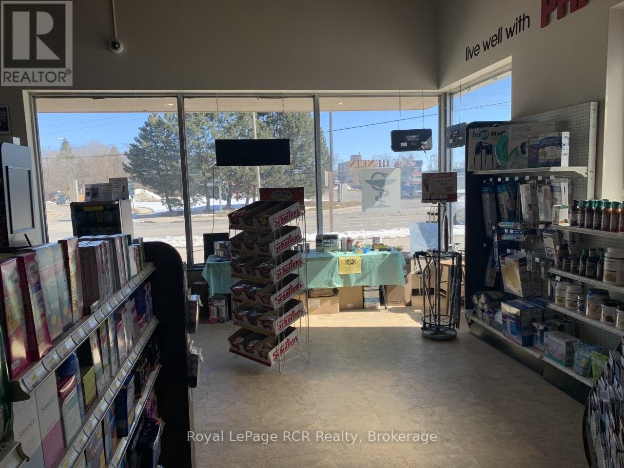 












1010 9TH AVENUE W

,
Georgian Bluffs,




Ontario
N4K2G0

