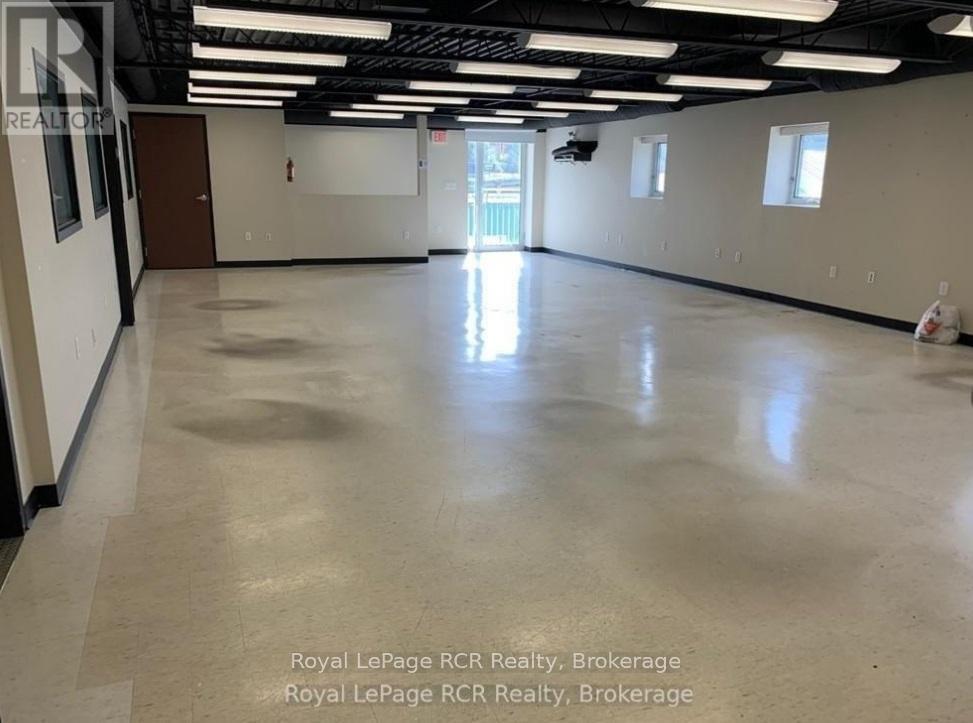 












1010 9TH AVENUE W

,
Georgian Bluffs,




Ontario
N4K2G0

