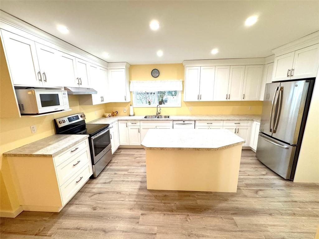 









1161


4th

Avenue,
Fernie,




BC
V0B 1M0

