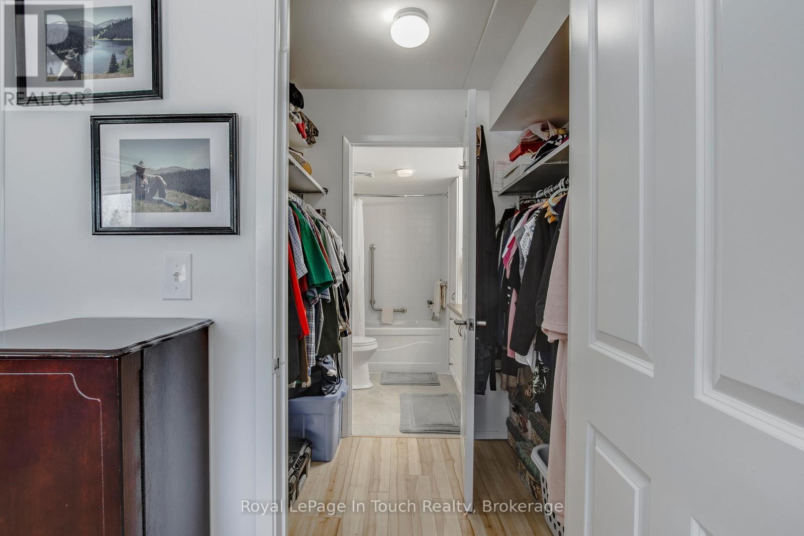 












315 - 333 LAFONTAINE ROAD W

,
Tiny,




Ontario
L9M0H1

