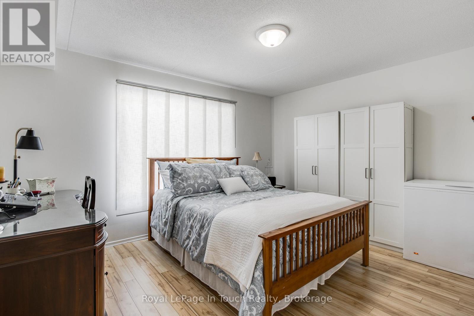 












315 - 333 LAFONTAINE ROAD W

,
Tiny,




Ontario
L9M0H1

