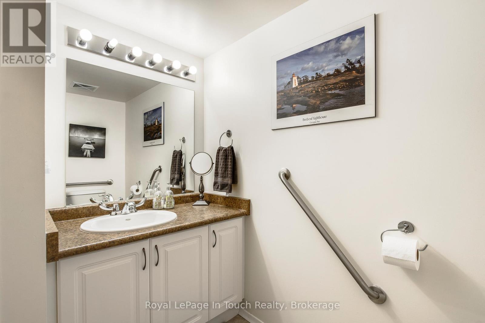 












315 - 333 LAFONTAINE ROAD W

,
Tiny,




Ontario
L9M0H1

