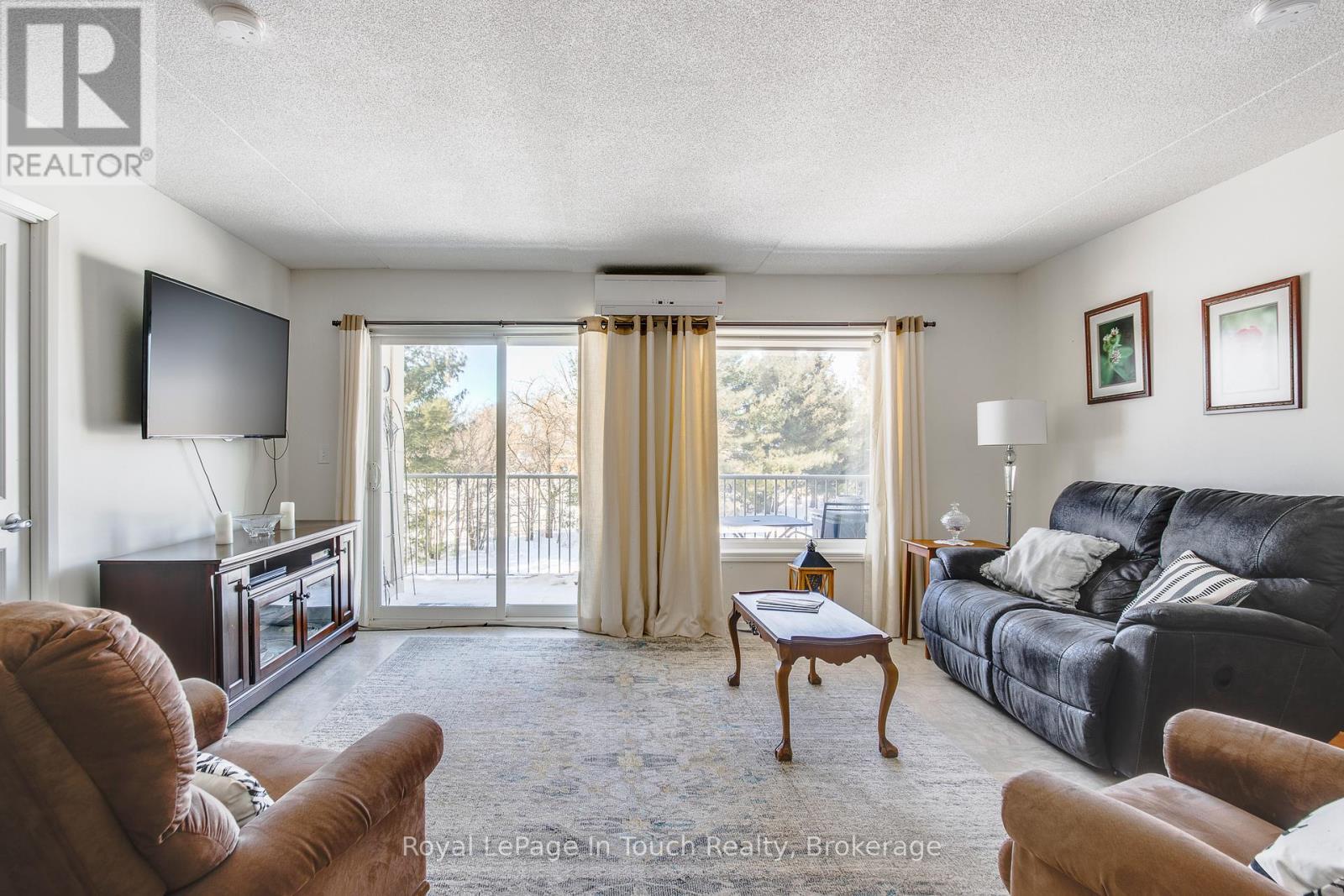 












315 - 333 LAFONTAINE ROAD W

,
Tiny,




Ontario
L9M0H1

