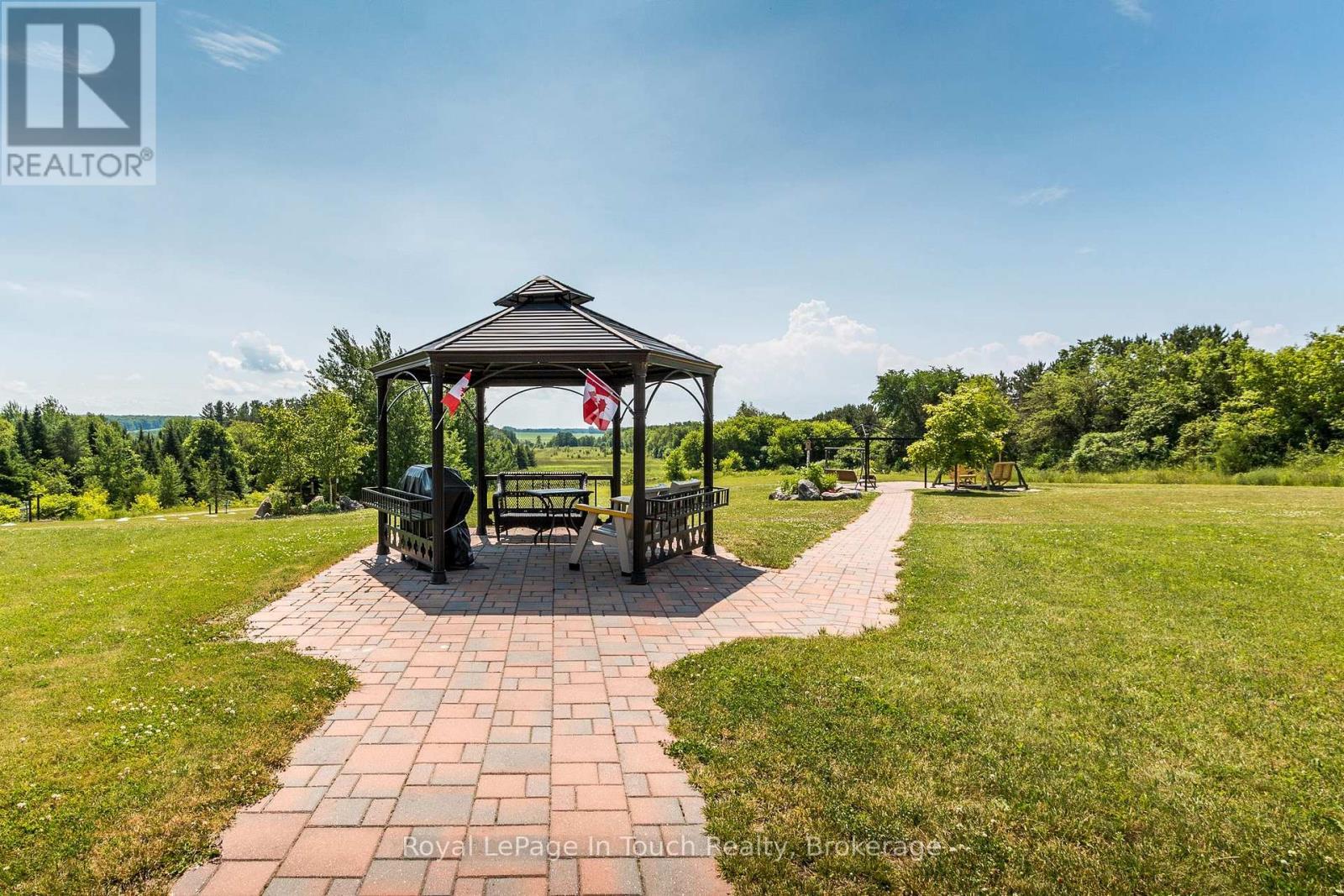 












315 - 333 LAFONTAINE ROAD W

,
Tiny,




Ontario
L9M0H1

