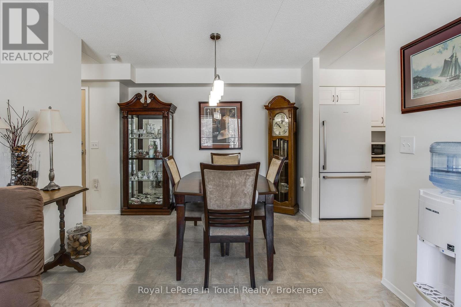 












315 - 333 LAFONTAINE ROAD W

,
Tiny,




Ontario
L9M0H1

