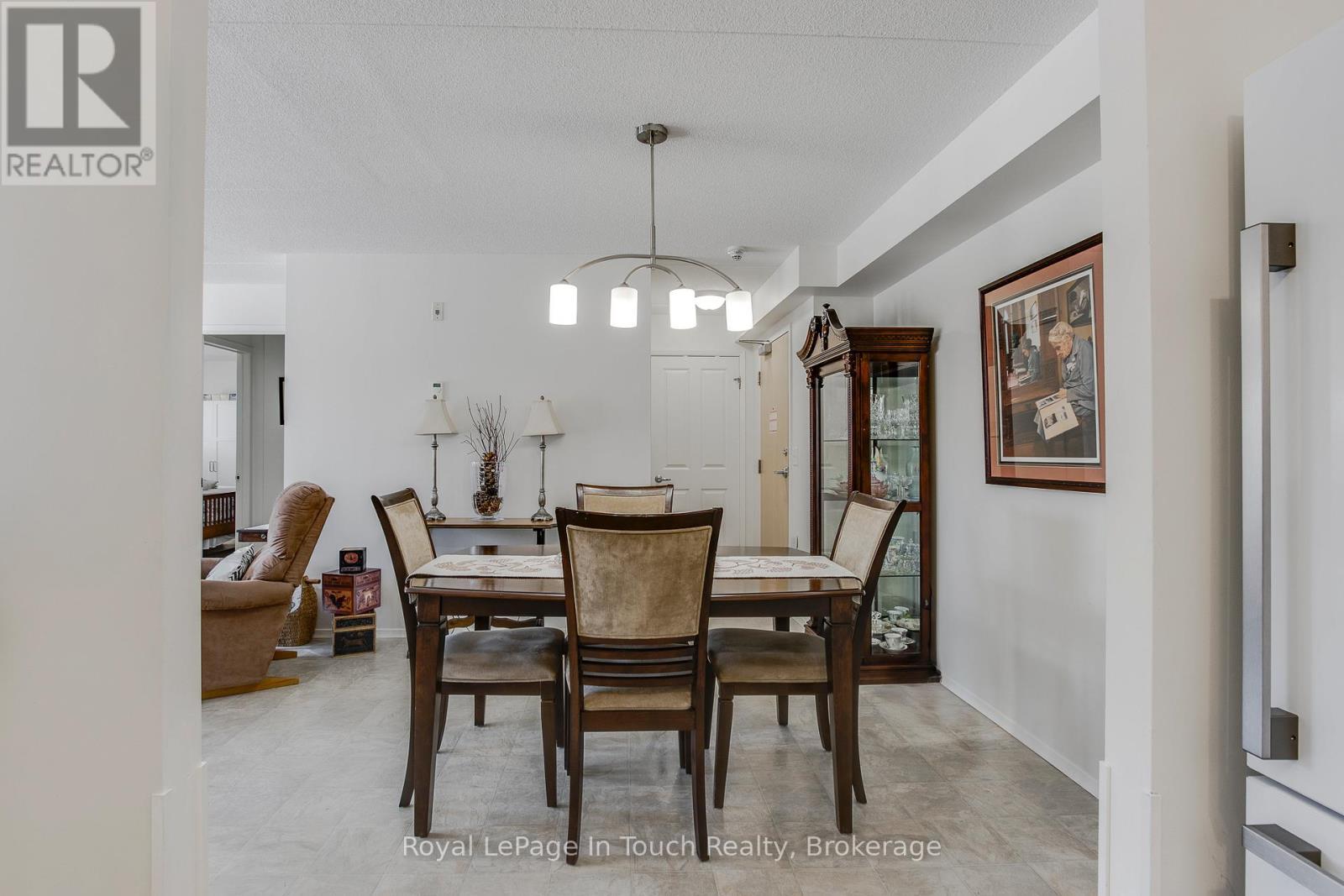 












315 - 333 LAFONTAINE ROAD W

,
Tiny,




Ontario
L9M0H1

