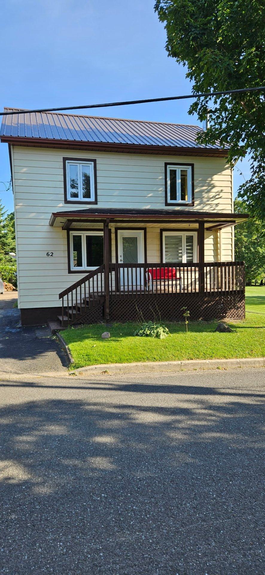 









62


Rue Paradis

,
Saint-Raphaël,




QC
G0R4C0

