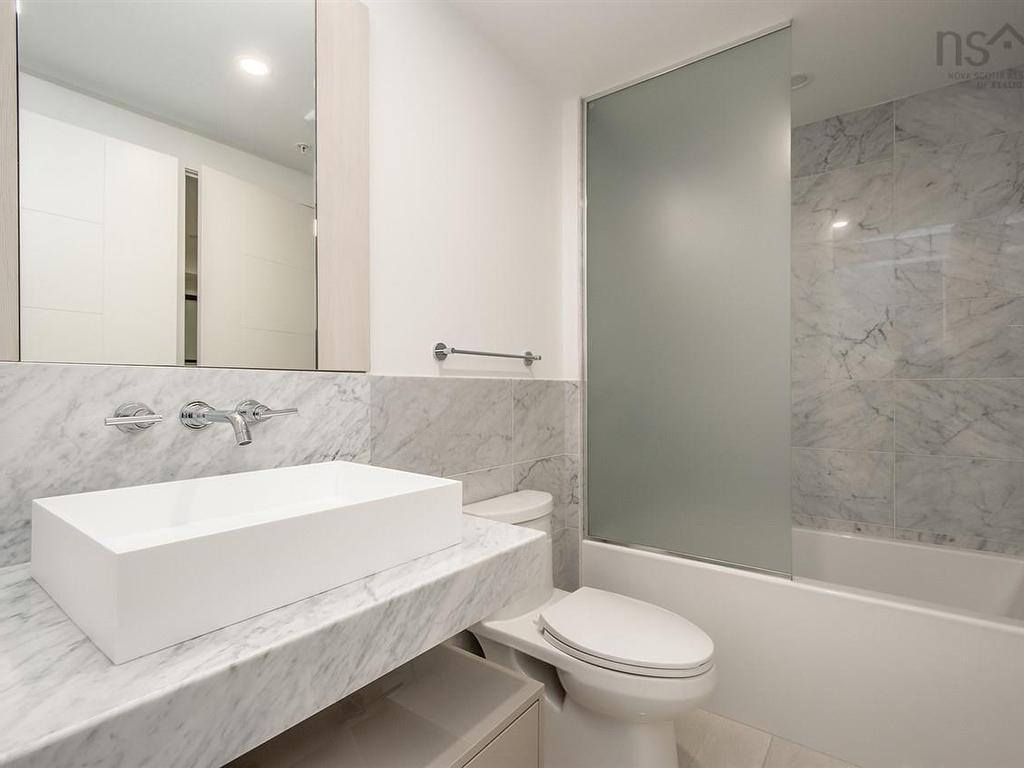 












902 1650 GRANVILLE Street

,
Halifax,




NS
B3J 0E1

