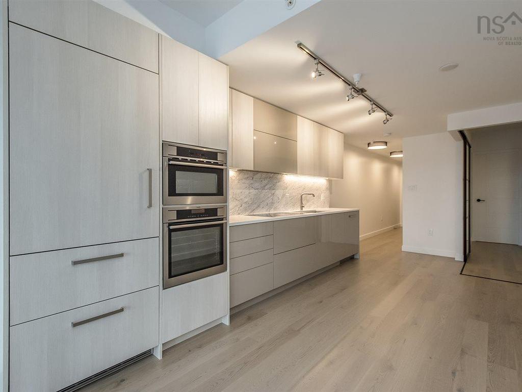 












902 1650 GRANVILLE Street

,
Halifax,




NS
B3J 0E1

