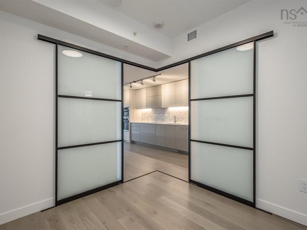 












902 1650 GRANVILLE Street

,
Halifax,




NS
B3J 0E1

