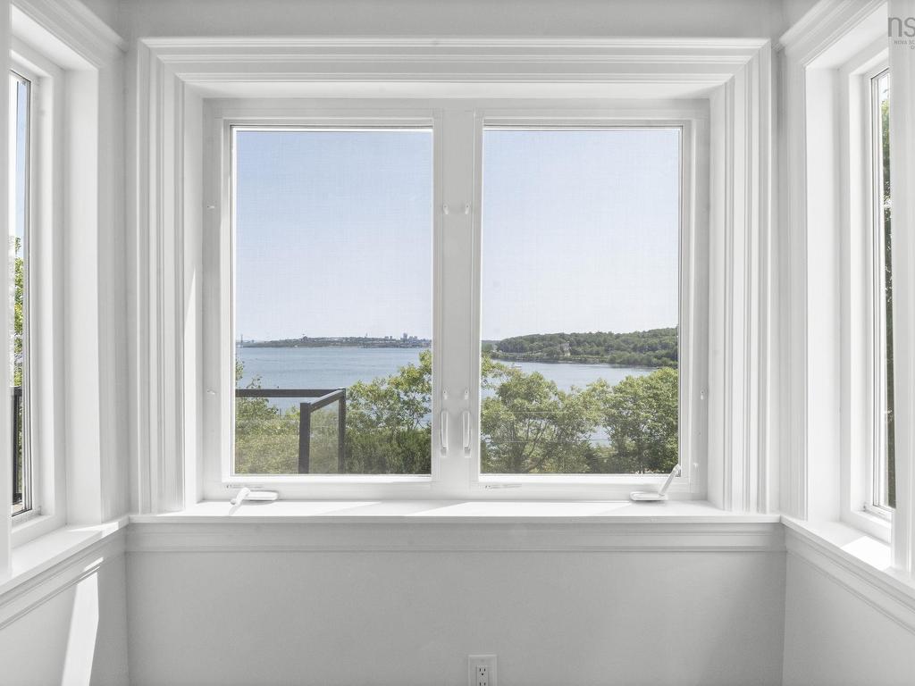 












44 DAKIN Drive

,
Halifax,




NS
B3M 2C9

