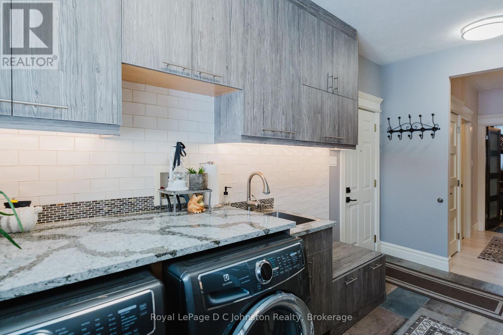 












830 MILL RIDGE COURT

,
Saugeen Shores,




Ontario
N0H2C4

