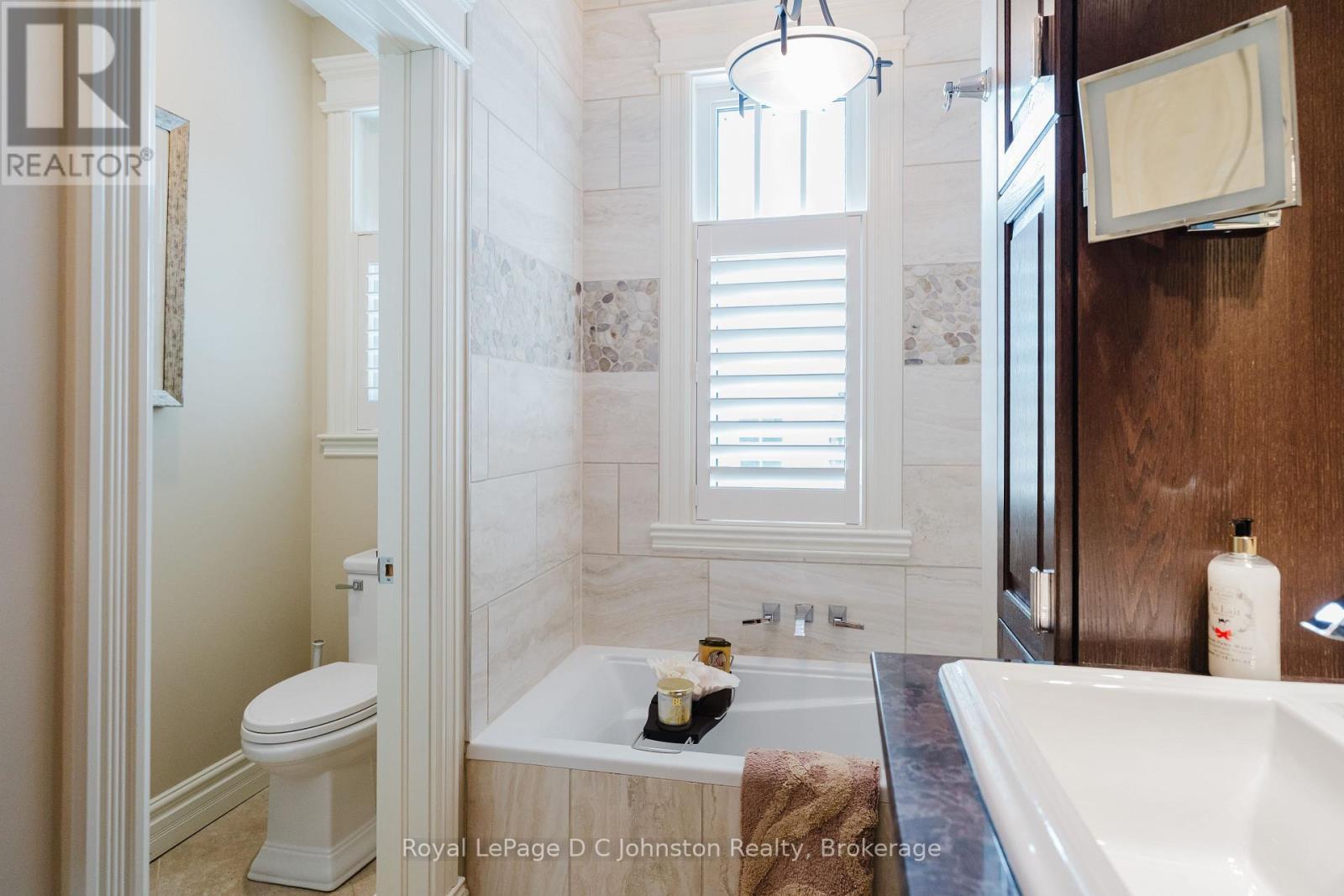 












830 MILL RIDGE COURT

,
Saugeen Shores,




Ontario
N0H2C4

