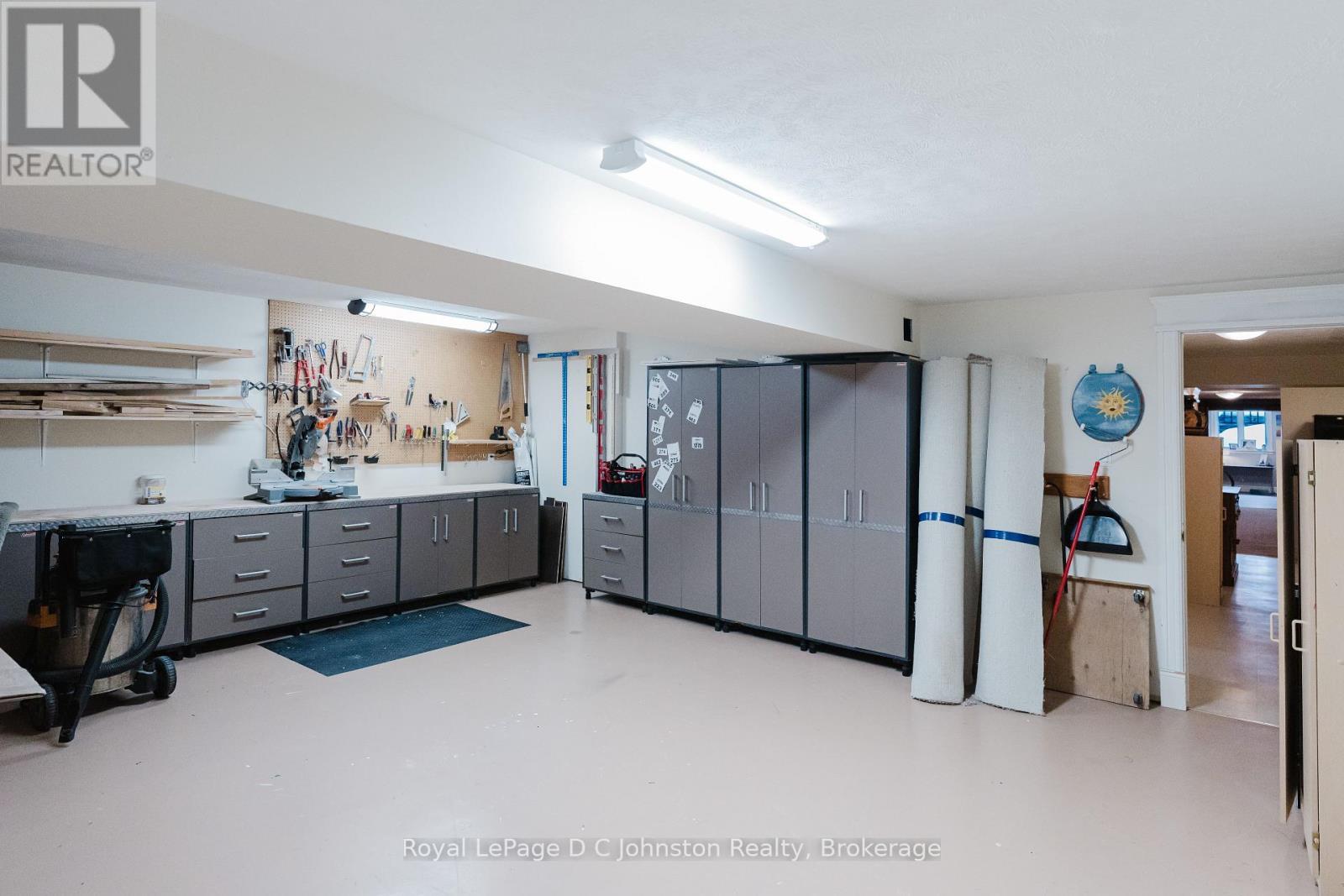 












830 MILL RIDGE COURT

,
Saugeen Shores,




Ontario
N0H2C4

