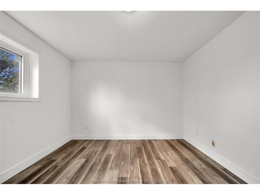 









25


Orchard Heights

Drive, 5,
Chatham,




ON
N7M 3G5

