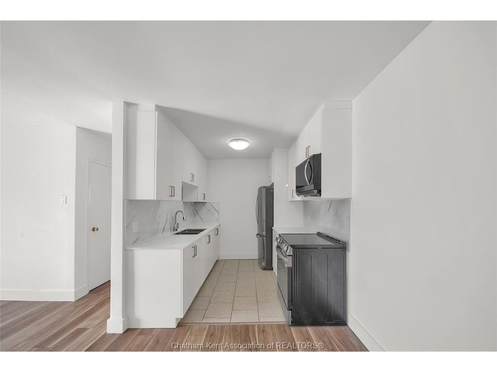 









25


Orchard Heights

Drive, 5,
Chatham,




ON
N7M 3G5

