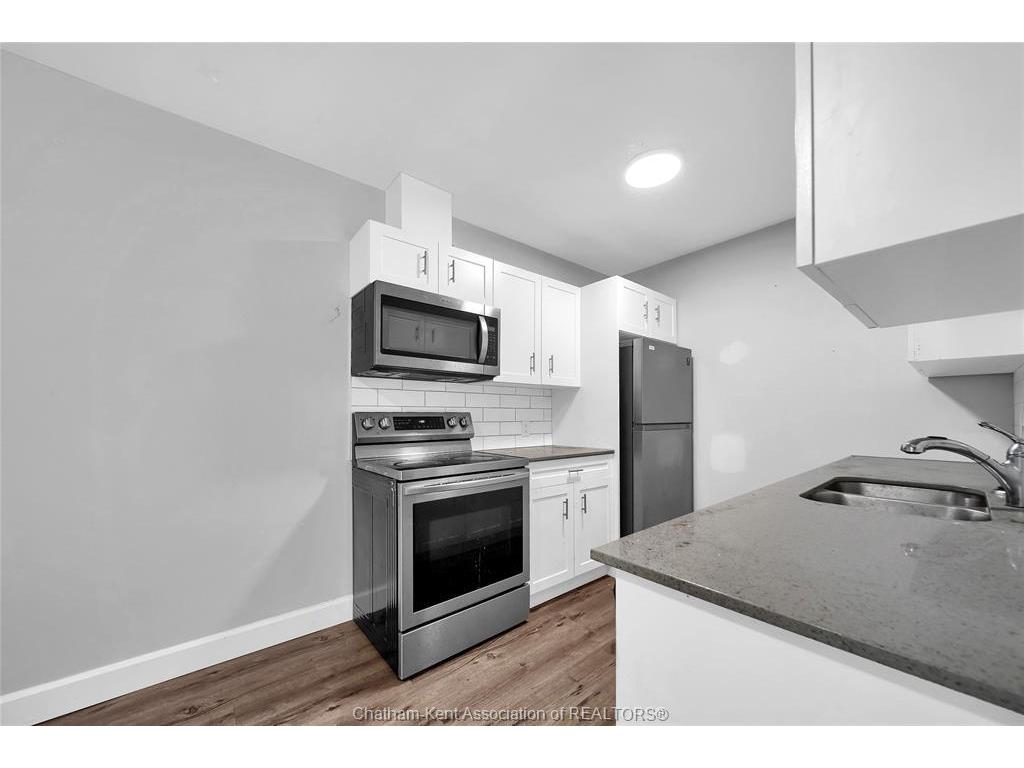 









25


Orchard Heights

Drive, 12,
Chatham,




ON
N7M 3G5

