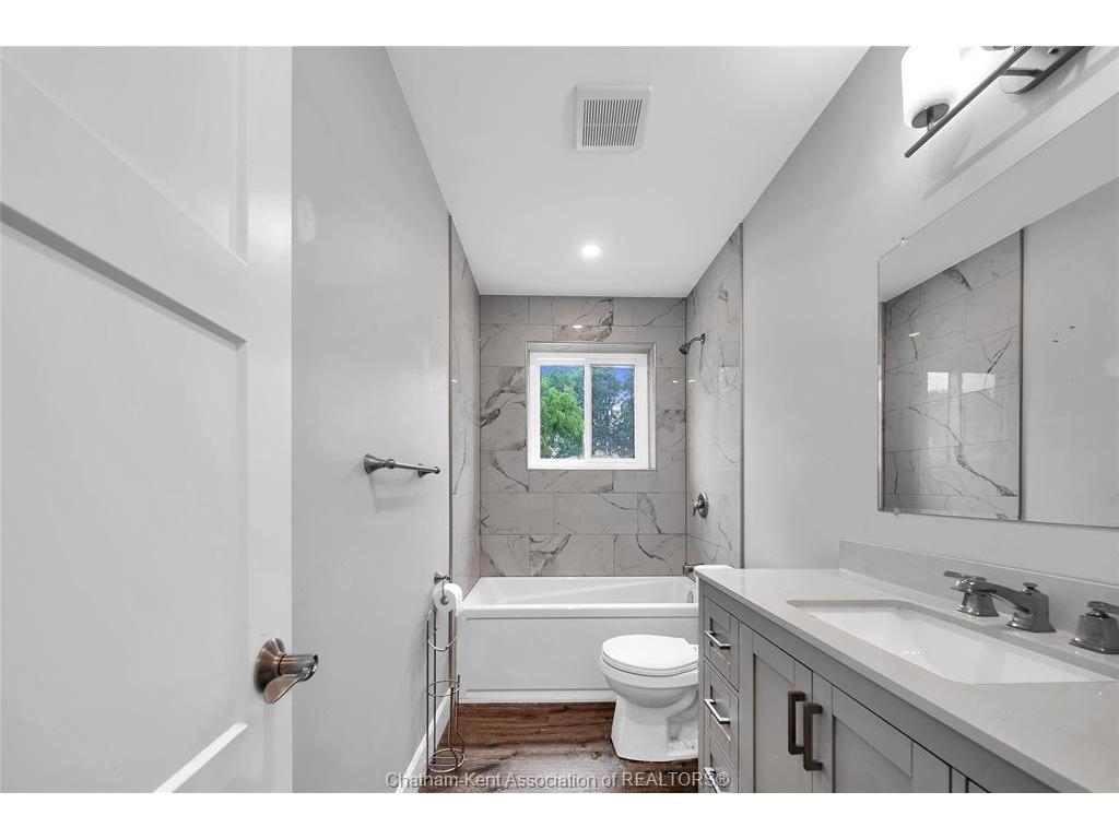 









25


Orchard Heights

Drive, 12,
Chatham,




ON
N7M 3G5

