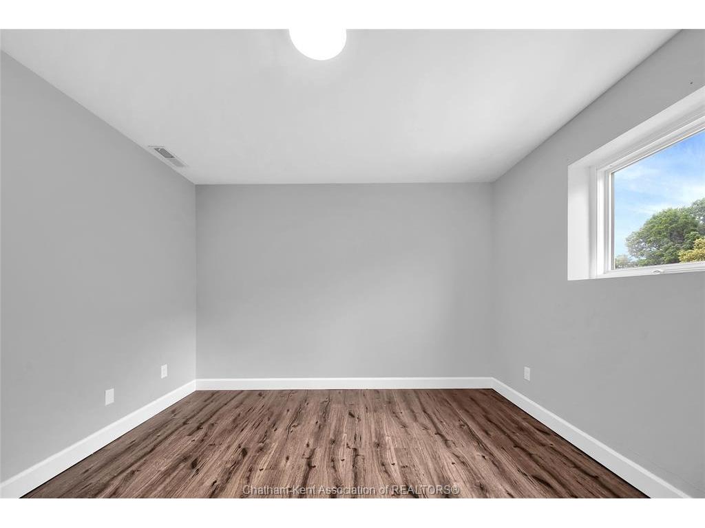 









25


Orchard Heights

Drive, 12,
Chatham,




ON
N7M 3G5

