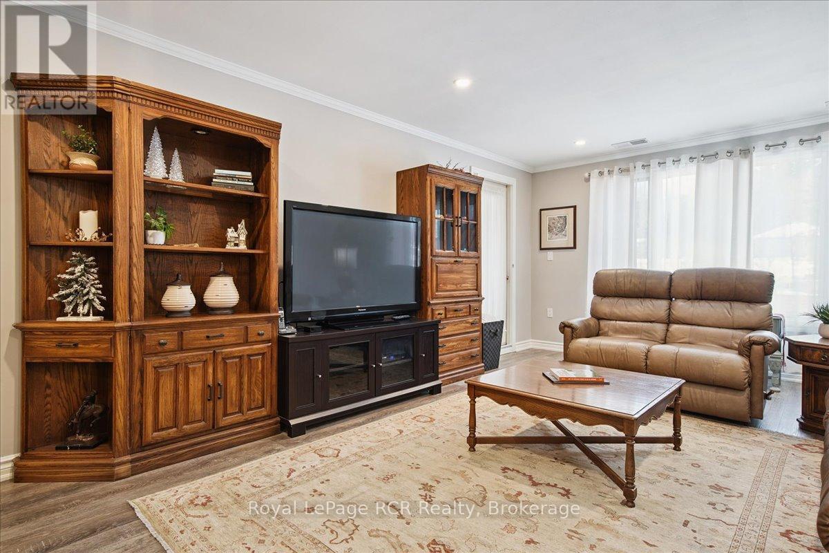 












206 - 2555 3RD AVENUE W

,
Owen Sound,




Ontario
N4K6T8

