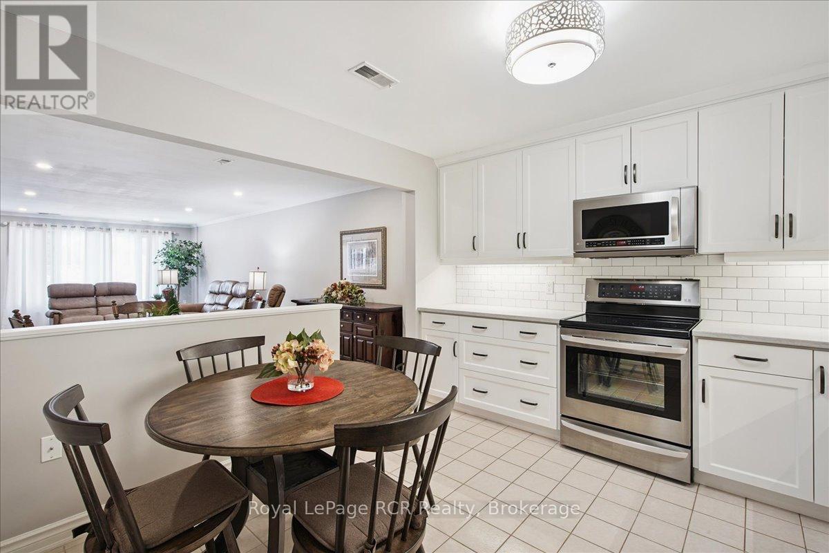 












206 - 2555 3RD AVENUE W

,
Owen Sound,




Ontario
N4K6T8

