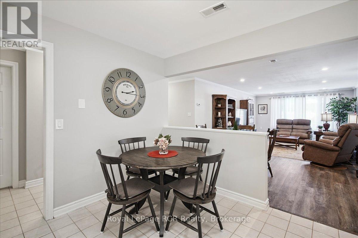 












206 - 2555 3RD AVENUE W

,
Owen Sound,




Ontario
N4K6T8

