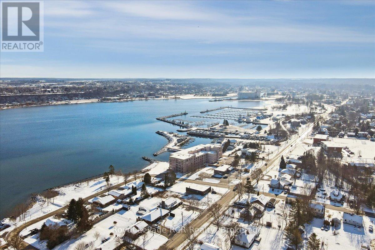 












206 - 2555 3RD AVENUE W

,
Owen Sound,




Ontario
N4K6T8

