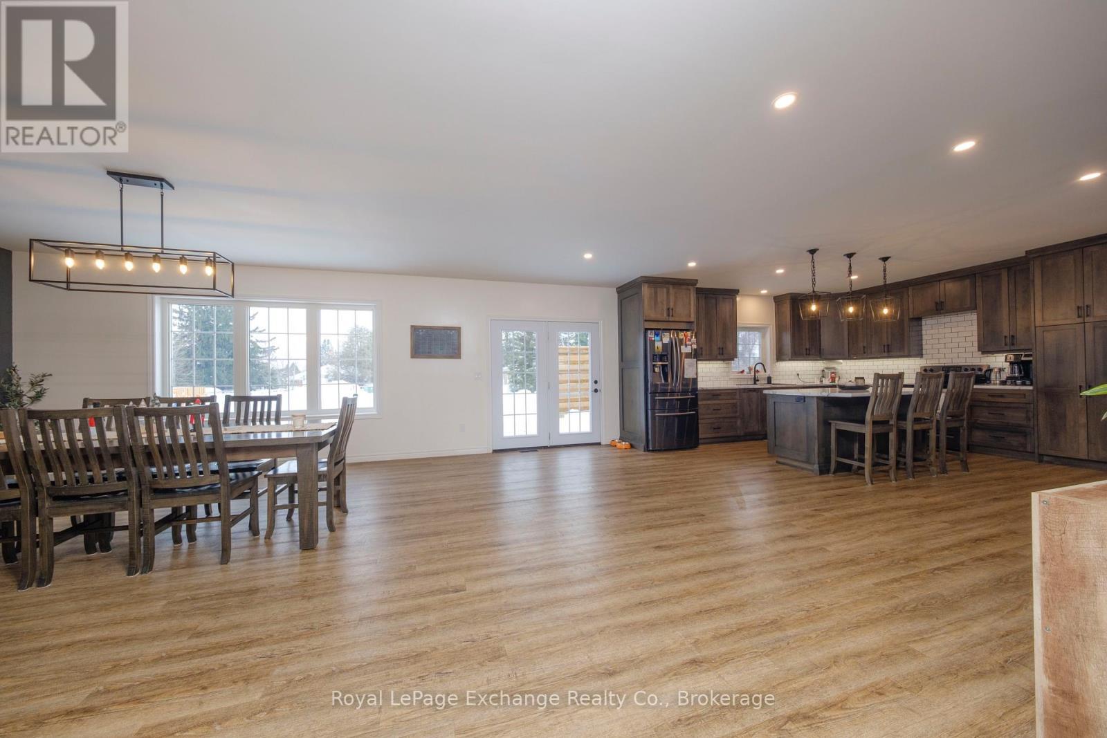 












482 WOLSLEY STREET

,
Huron-Kinloss (Lucknow),




Ontario
N0G2H0

