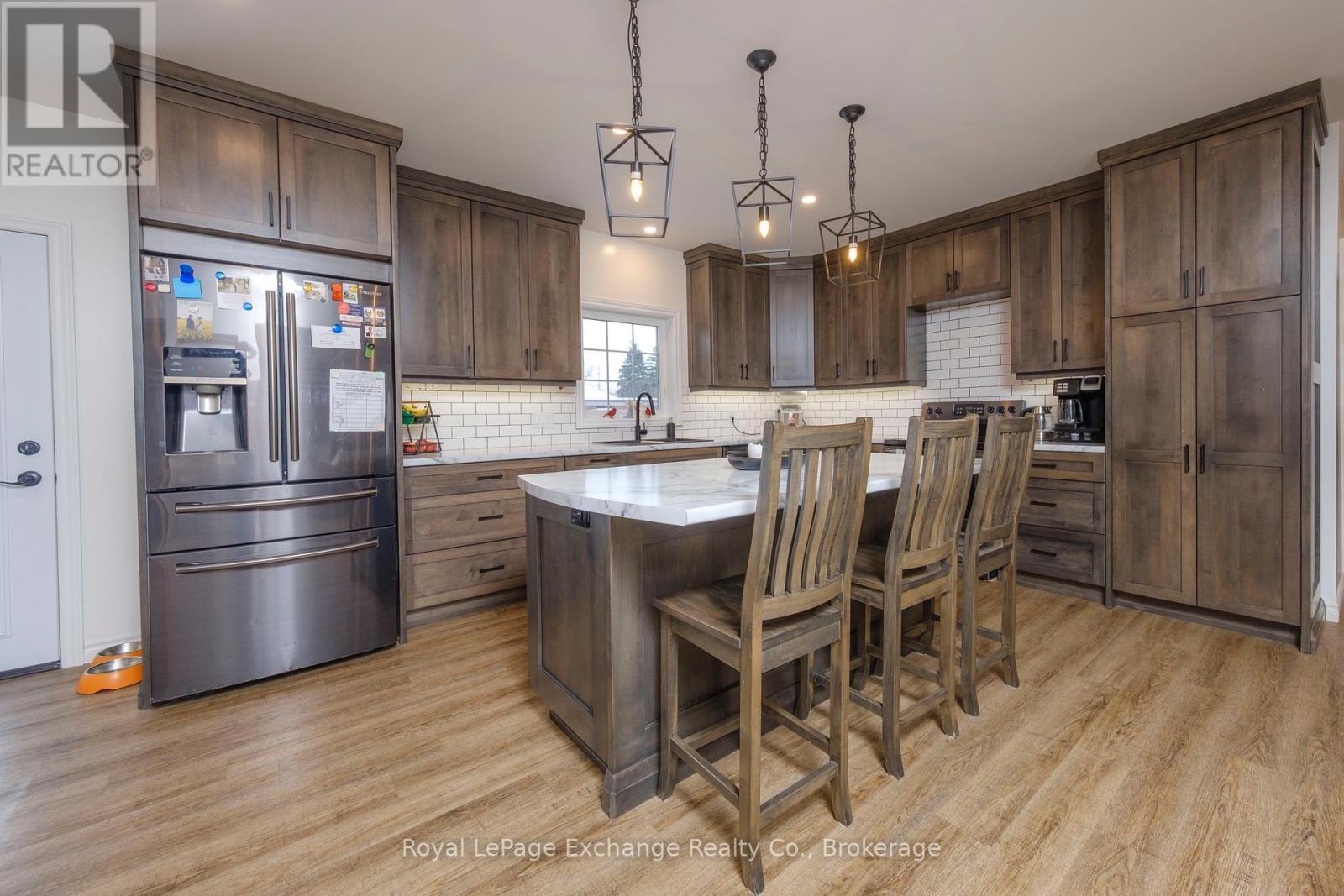 












482 WOLSLEY STREET

,
Huron-Kinloss (Lucknow),




Ontario
N0G2H0

