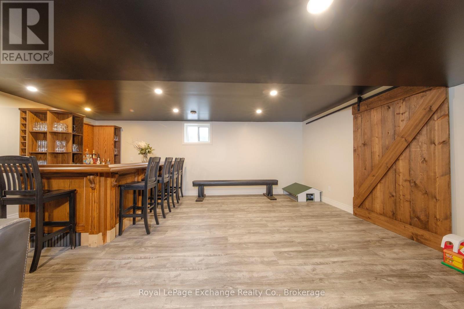 












482 WOLSLEY STREET

,
Huron-Kinloss (Lucknow),




Ontario
N0G2H0

