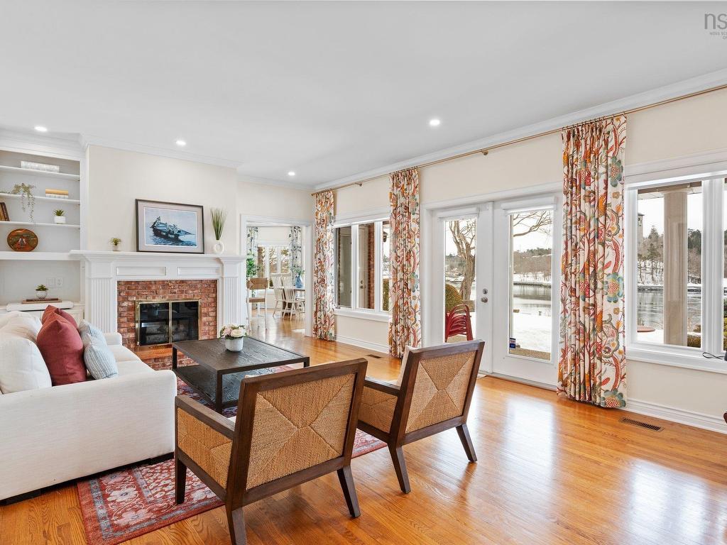 












6634 South Street

,
Halifax,




NS
B3H 1V2

