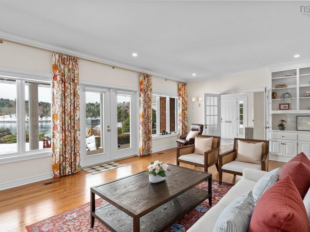 












6634 South Street

,
Halifax,




NS
B3H 1V2

