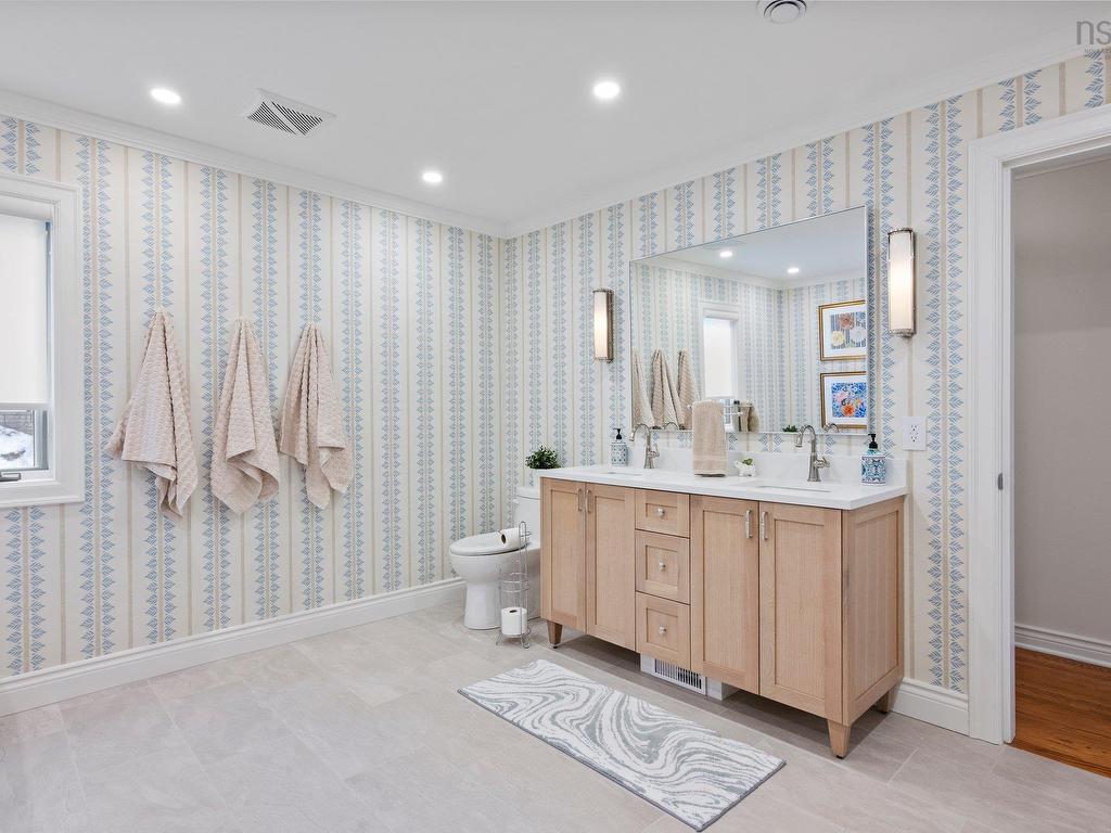 












6634 South Street

,
Halifax,




NS
B3H 1V2

