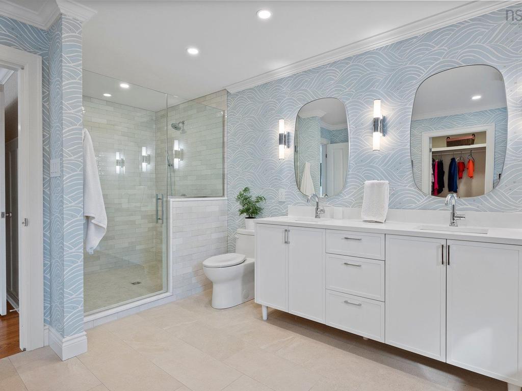 












6634 South Street

,
Halifax,




NS
B3H 1V2

