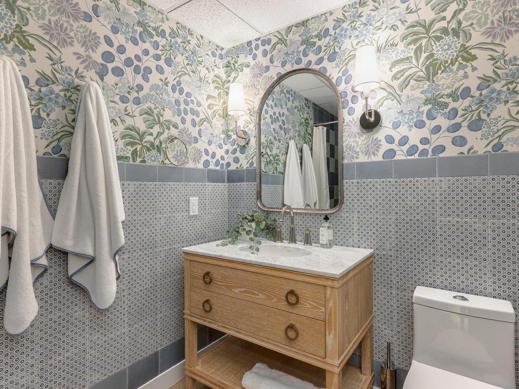 












6634 South Street

,
Halifax,




NS
B3H 1V2

