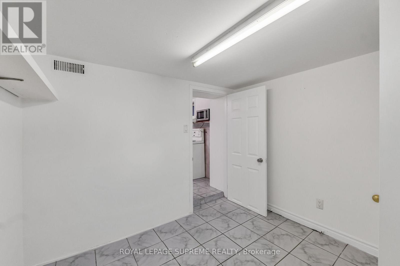 












1837 DUFFERIN STREET

,
Toronto,




Ontario
M6E3P5

