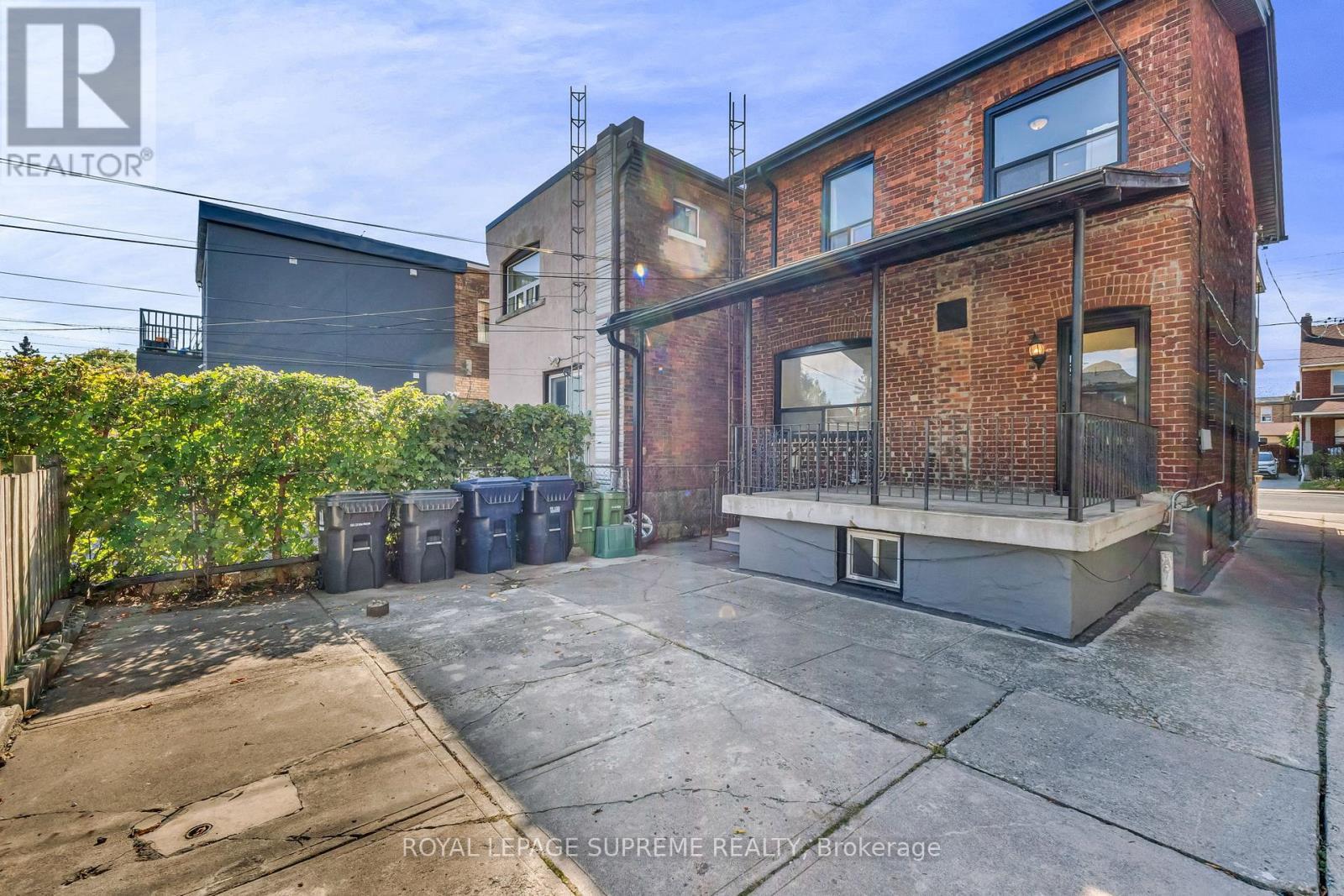 












1837 DUFFERIN STREET

,
Toronto,




Ontario
M6E3P5

