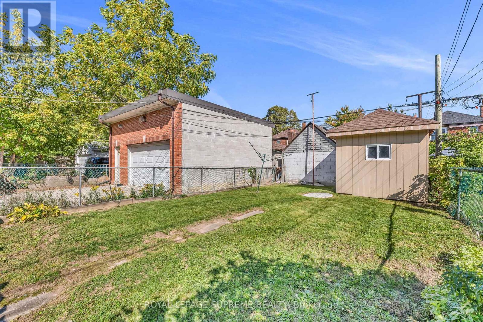 












1837 DUFFERIN STREET

,
Toronto,




Ontario
M6E3P5

