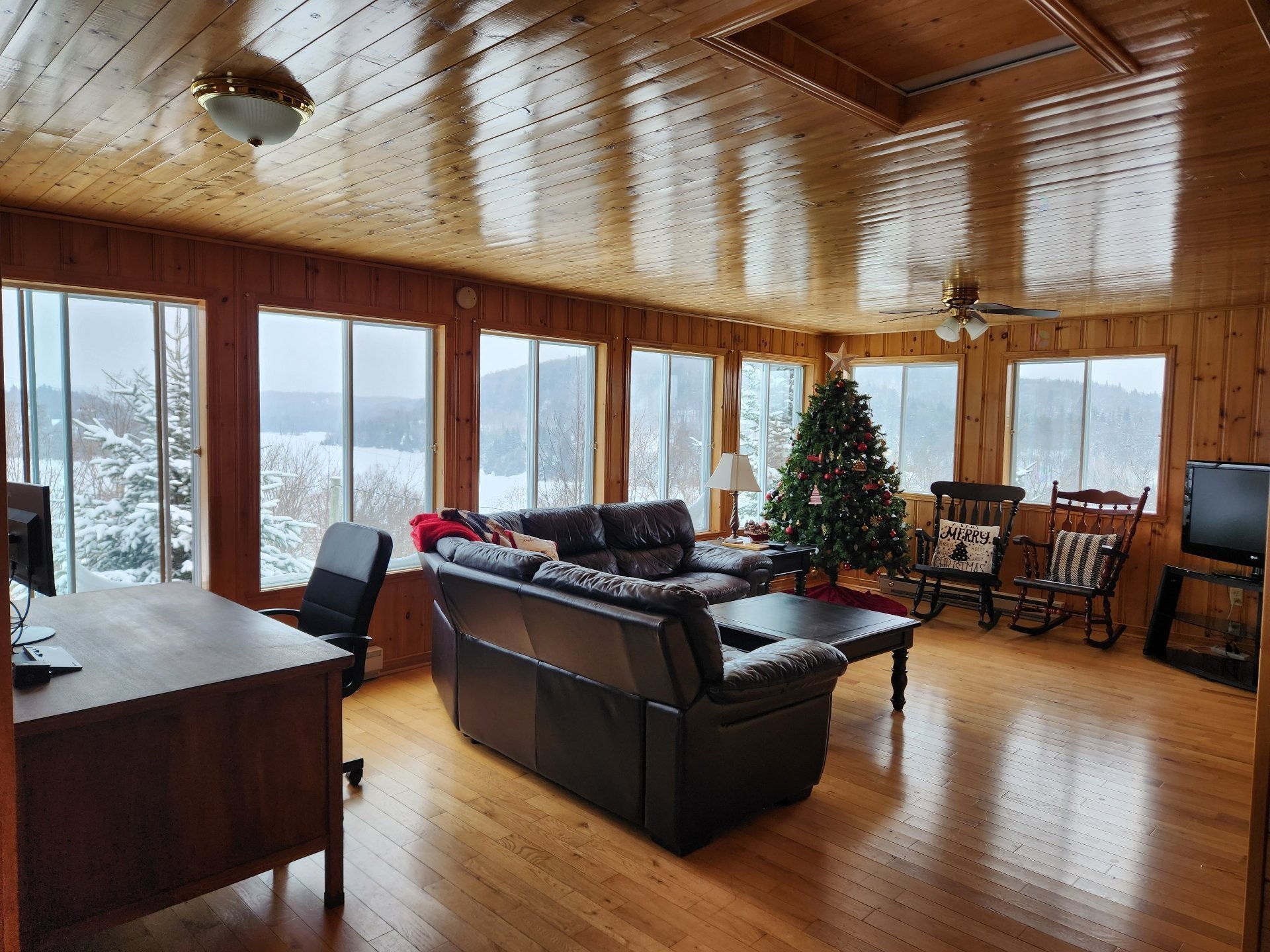 









62


Ch. Lakeview

,
Saint-Adolphe-d'Howard,




QC
J0T2B0

